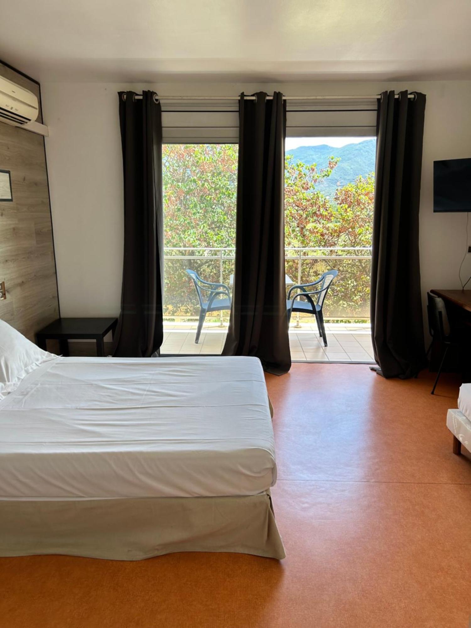 Tresserre Hotel La Garenne מראה חיצוני תמונה